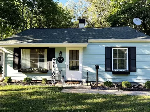 2330 Hillsdale Ave, Kalamazoo, MI 49006