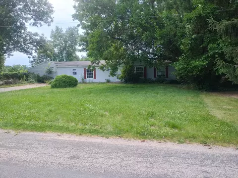 18782 6th Ave Rd, Lockport, MI 49093