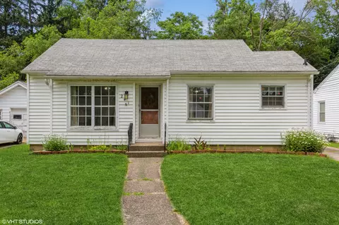 241 Elvern Dr, Benton, MI 49022
