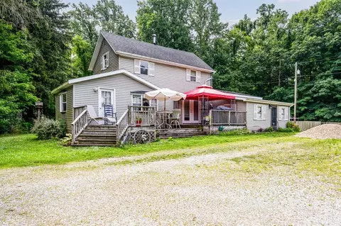 236 E Wagner Rd, Buchanan, MI 49107