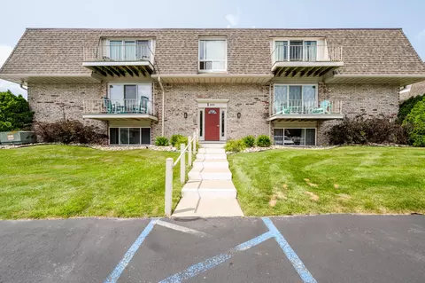 3618 S Lakeshore Dr UNIT ST, St. Joseph, MI 49085