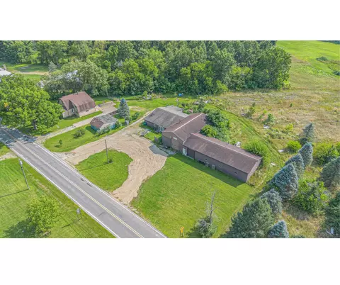 8612 Stevensville Baroda Rd, Baroda, MI 49101