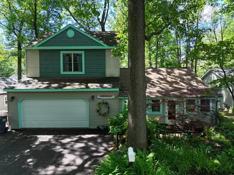 66519 Oak St, Keeler, MI 49047