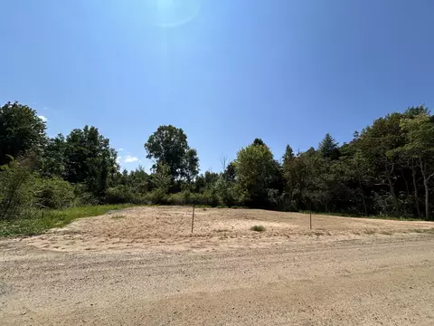 123 Beachview Dr, Casco, MI 49090