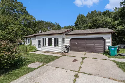 1175 Buffalo Rd, Galien, MI 49113