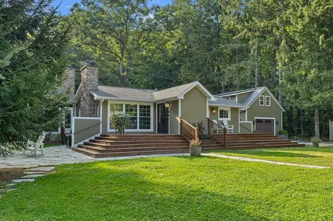 16238 Krob Rd, Union Pier, MI 49129