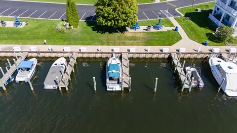 398 Anchors Way UNIT ST, Joseph, MI 49085