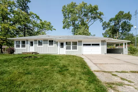 405 Carol Dr, Benton, MI 49022