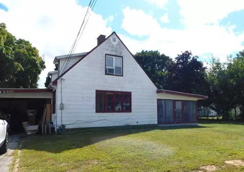 430 Clark St, Hartford, MI 49057