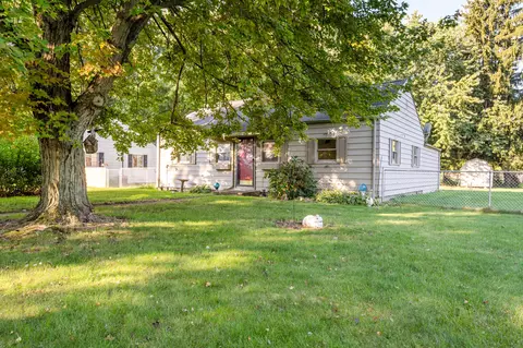 2394 Virginia Rd, Benton, MI 49022