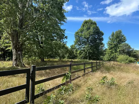 7834 Youngren Rd, Chikaming, MI 49115