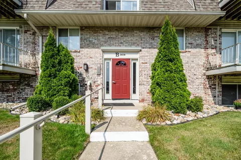 3608 Lakeshore Dr UNIT ST, St. Joseph, MI 49085