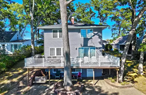 31701 Karl St, Silver Creek, MI 49047