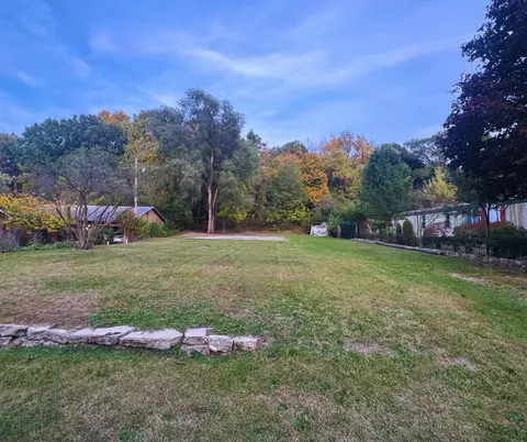 149 Allen Ct, Watervliet, MI 49098