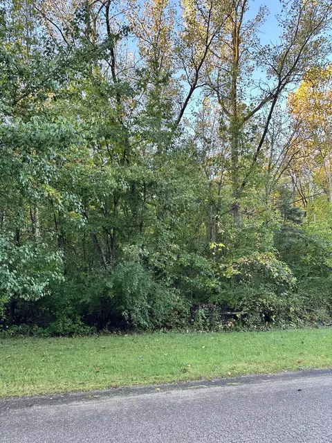 1544 Echo Valley Dr, Niles, MI 49120