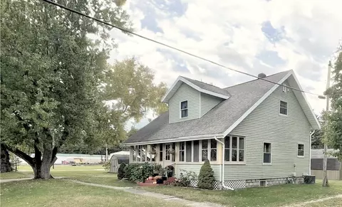 330 West St, Coloma, MI 49038