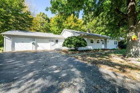 5955 Red Arrow Hwy, Coloma, MI 49038