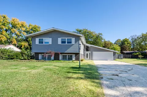 379 Timber Dr, Coloma, MI 49038