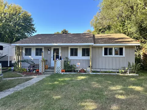 1160 Beverly Ct, Benton, MI 49022