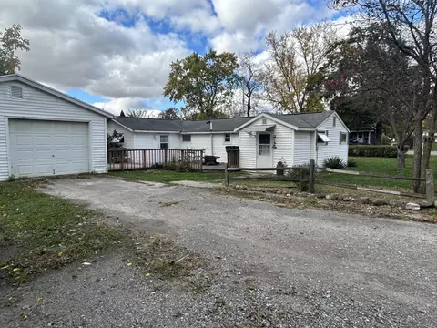 3102 Owens Ct, Niles, MI 49120