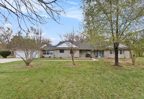 1601 S 11th St, Niles, MI 49120