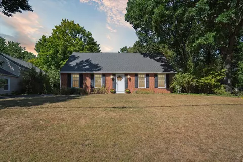 1704 Romence Rd, Portage, MI 49024