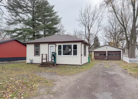 404 Gray St, Dowagiac, MI 49047