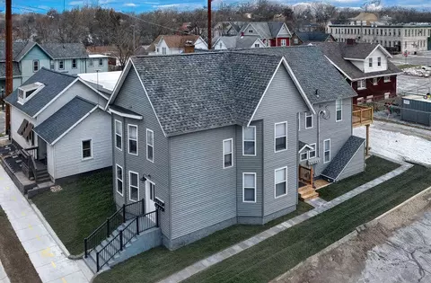 121 E 11th St, Michigan City, IN 46360