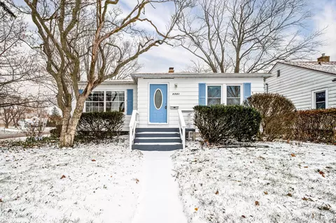 2701 Willa Dr, St. Joseph, MI 49085