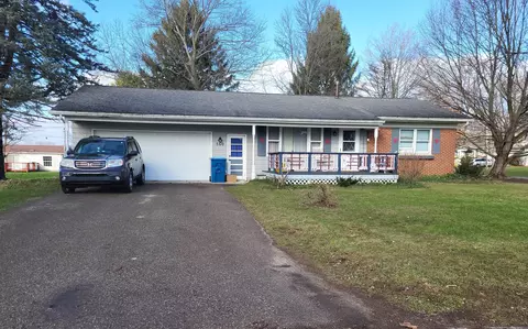 560 Cherry Ln, Decatur, MI 49045