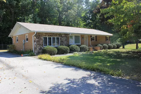 16085 Butterfield Rd, Chikaming, MI 49129