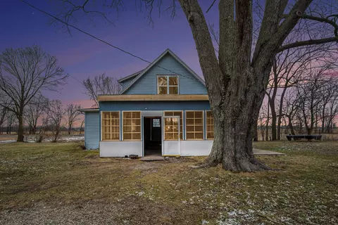 12525 Holden Rd, Weesaw, MI 49107