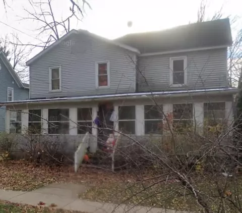 131 Grove St, Allegan, MI 49010