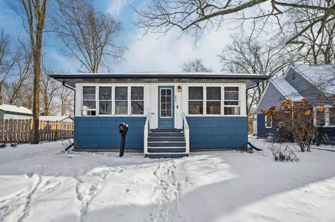 635 N 12th St, Niles, MI 49120