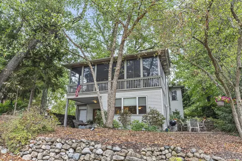 46108 Glenwood Ave, Grand Beach, MI 49117