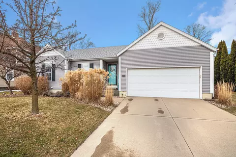416 Upton Dr, St. Joseph, MI 49085