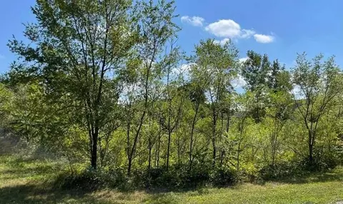 3326 Bluebird Ln, Coloma, MI 49038