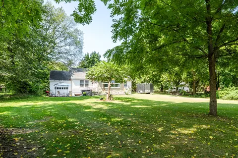 9658 Pine St, Bridgman, MI 49106