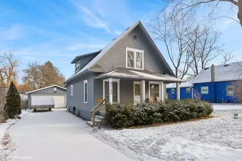 4713 North St, Benton, MI 49022