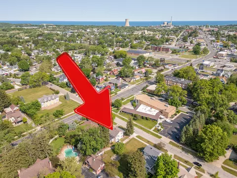 105 Wilshire Ave, Michigan City, IN 46360