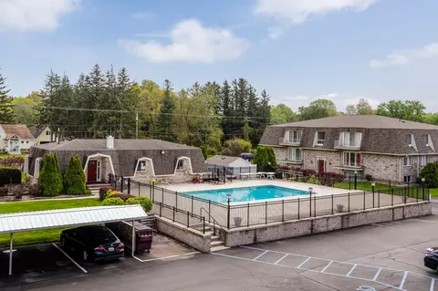 3614 Lake Shore Dr UNIT ST, St. Joseph, MI 49085