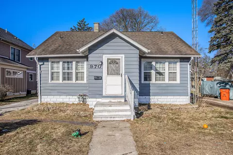 970 Monroe St, Benton Harbor, MI 49022