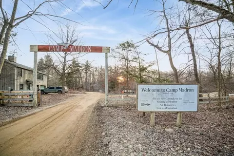 29 Camp Madron Rd, Buchanan, MI 49107