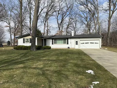 70765 Brande Creek Dr, Ontwa, MI 49112