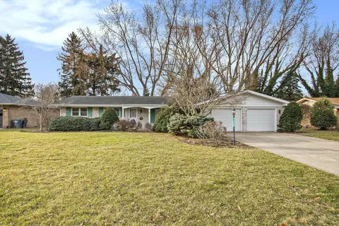 1356 N Manor Dr, St. Joseph, MI 49085