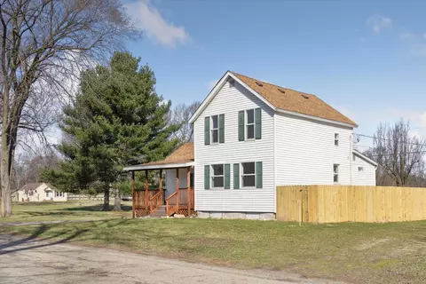 27078 White St, Jefferson, MI 49031