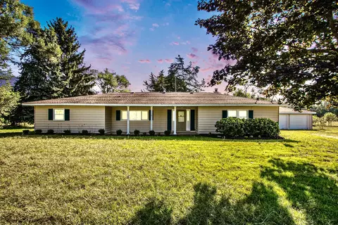 15729 Co Rd 215, Columbia, MI 49056