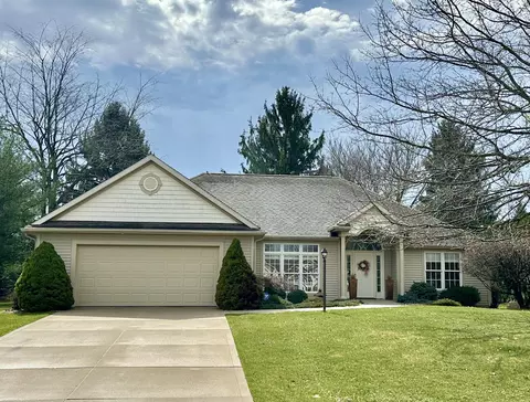 122 Churchill Ln, Niles, MI 49120