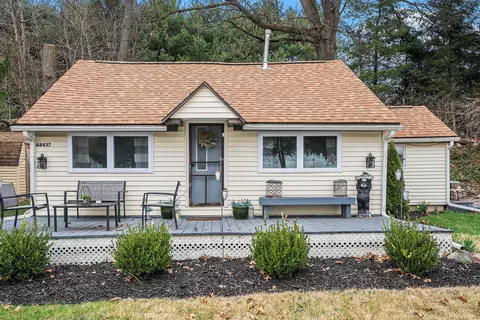 68437 Sweet Lake Rd, Fawn River, MI 49091