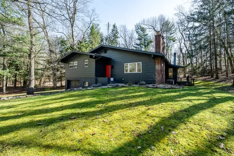 4343 Wildwood Dr, Lake, MI 49106